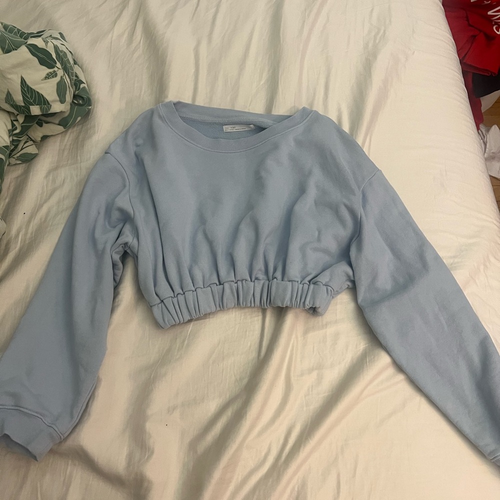 Oak and Fort Baby Blue Cropped Sweatshirt